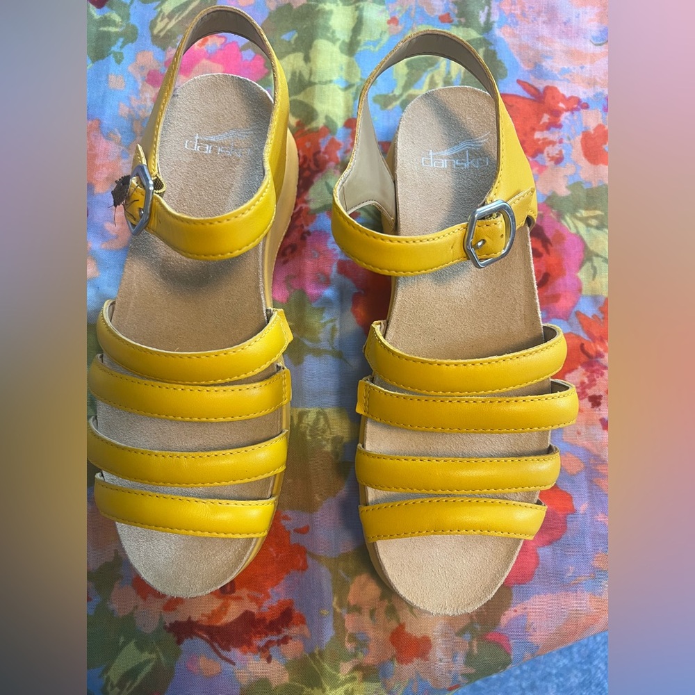 New Dansko Leather Roxie Yellow Sandals 38